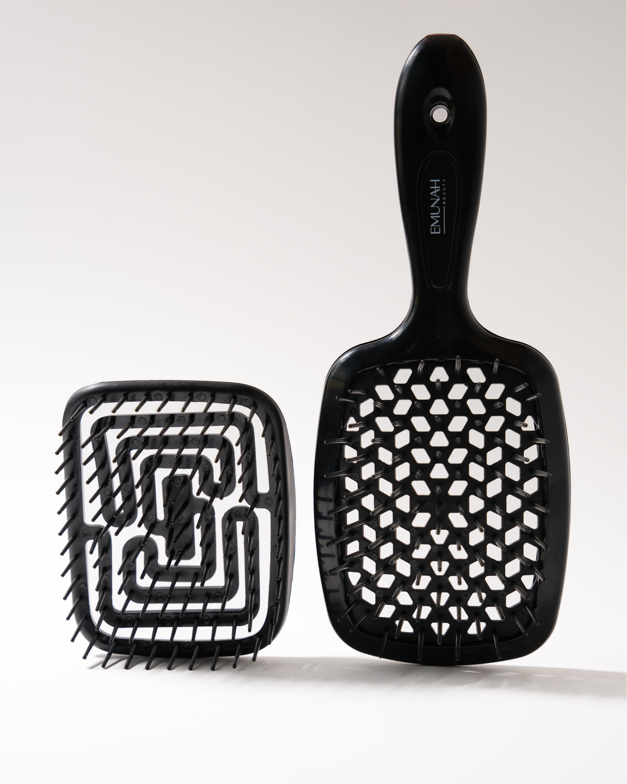 Scalp Stimulation Exfoliation, Detangling Brush with Dust Bag